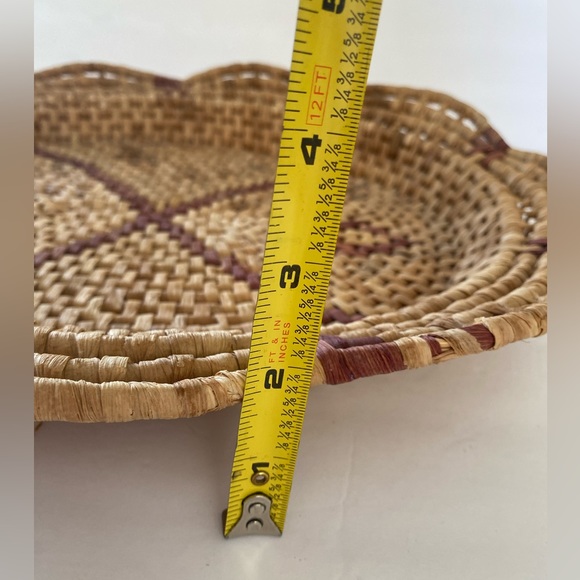 Larger Scalloped Edge Vintage Basket Tray 16 1/2” - Picture 4 of 9